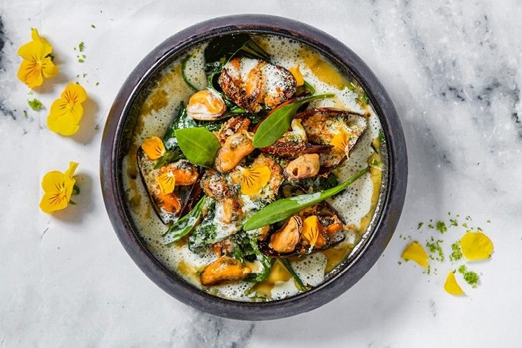 Mosselen met spinazie, knoflook en Parmezaanse kaas