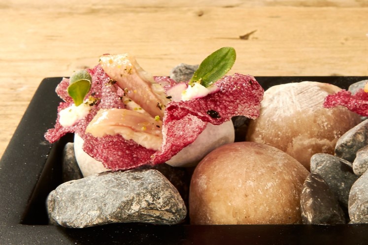 Cracker rode biet met paling