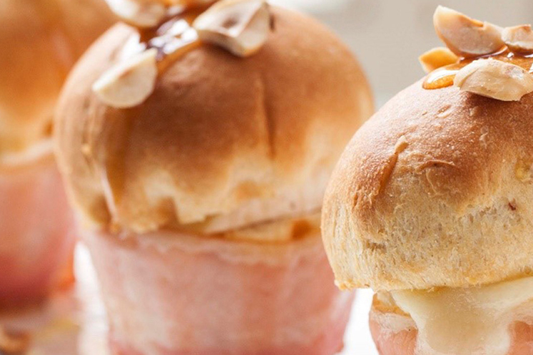 Mini brioche au lard et au miel — image