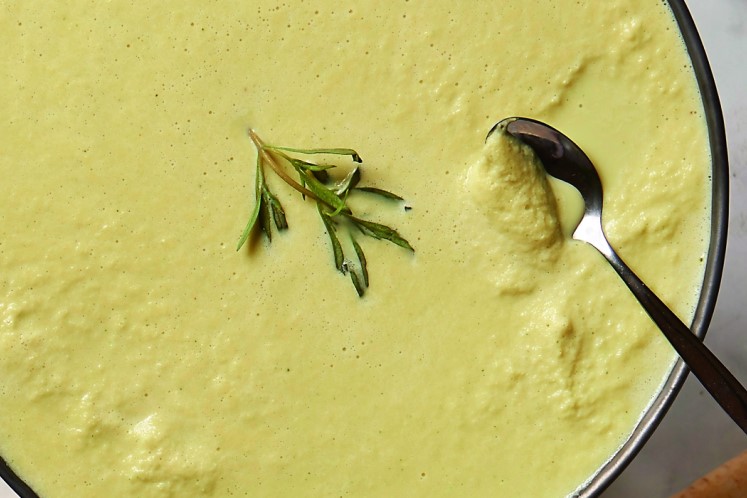 Crème van pastinaak en bonenkruid