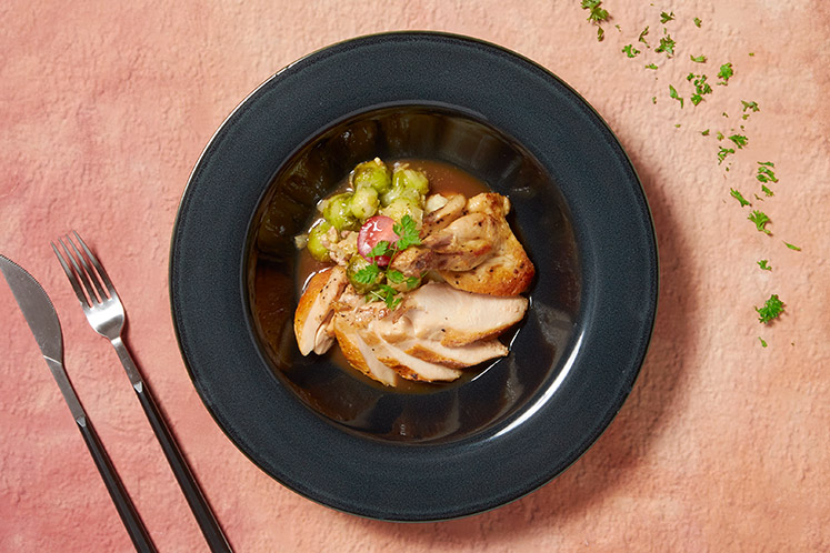 Limburgs hoender suprême met aardappel mousseline en spruitjes