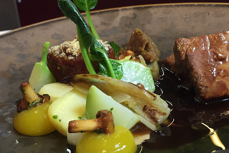 Sous-vide wildzwijnnekbrood door Merlet