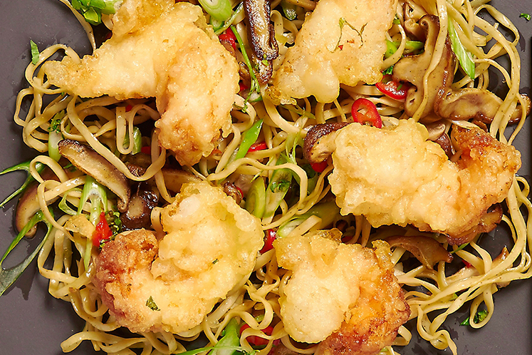 Salade van garnalennoedels