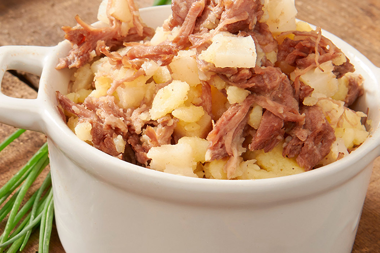 Stampfgericht aus Kalbsbäckchen und Knollensellerie