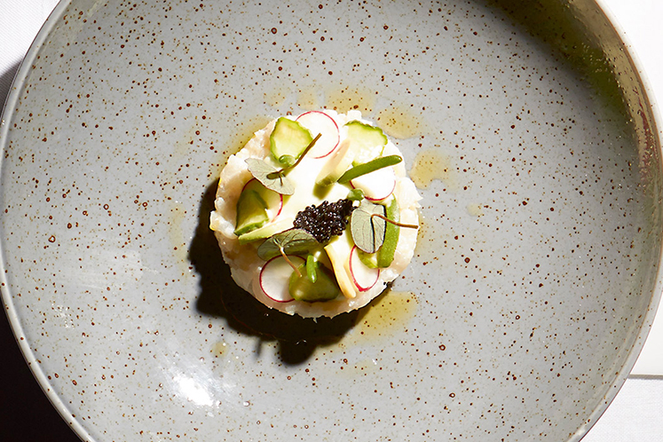 Tartaar van tarbot met luchtige kruidenmayonaise