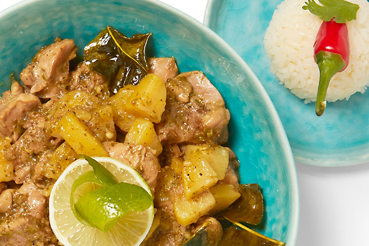 Curry of chicken thigh