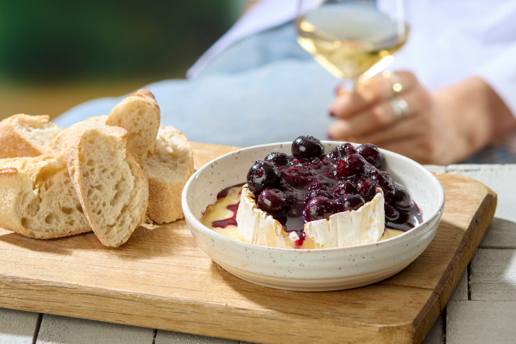 Baked cheese with blueberry