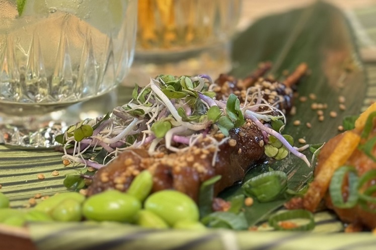 Black-bean chicken stick