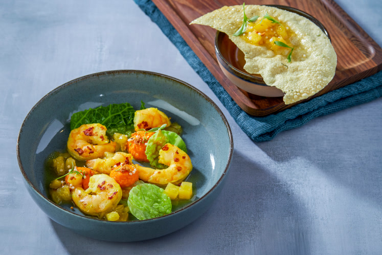 Geroosterde scampi madras met savooie kool en mangochutney