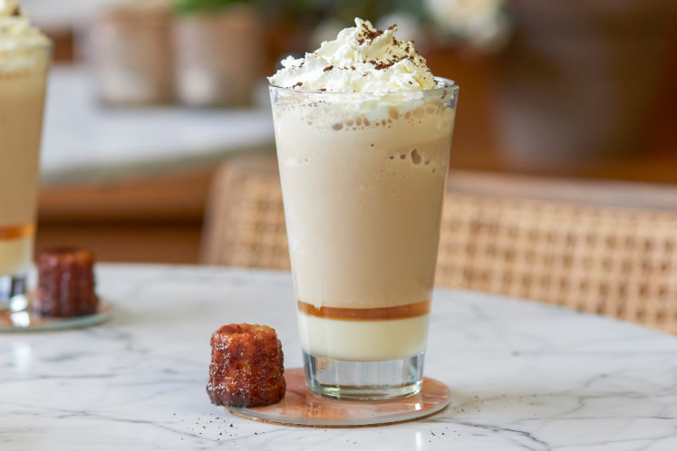 Chilly amaretto iced latte