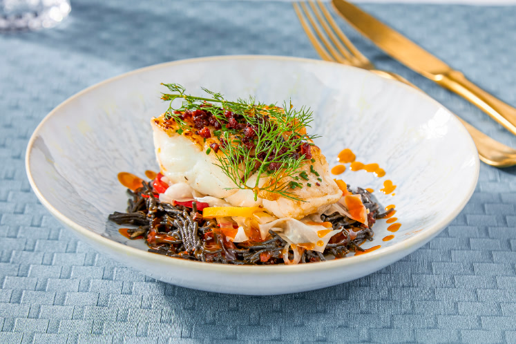 Kabeljauw met fideuà, paprika, venkel en chorizo