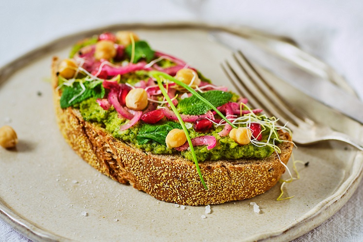 Kornheimer met kikkererwtenpesto