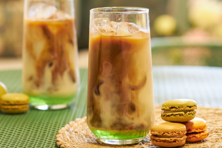 Pandan coconut iced latte