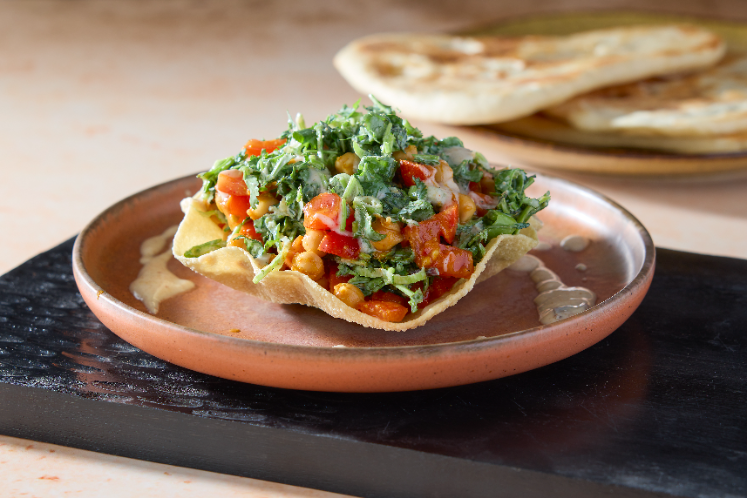 Pappadum met kikkererwten-tomatensalade en kruidenrelish