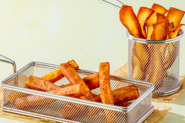 Frieten en stengels van aardappel-polentarol