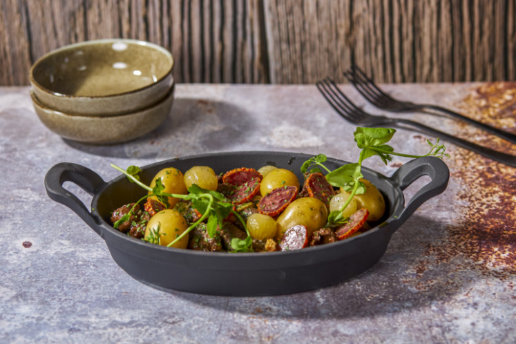 Hertenpeper van gestoofde hertenschouder met La Trappe