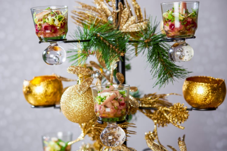 Salade van appel, paling en gerookte bietjes