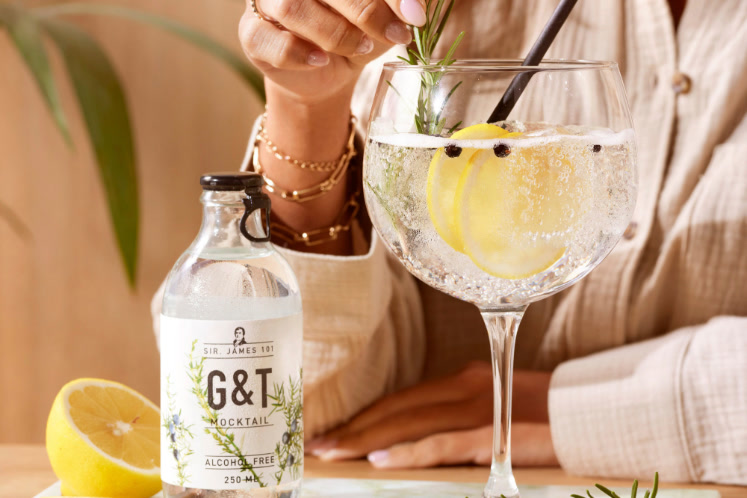 Sir James 101 Gin & Tonic mocktail