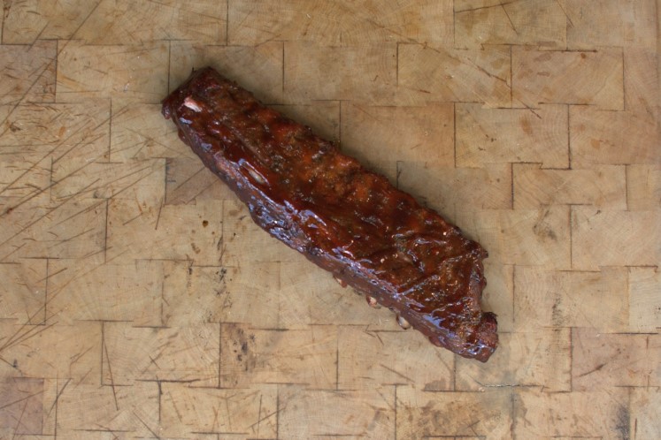 Spareribs van de barbecue