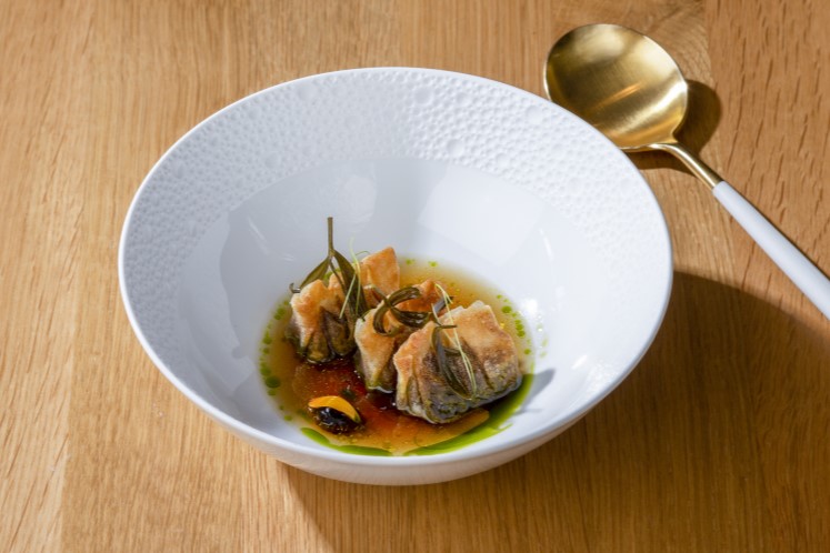 Knolselderij lasagne met knolcrème en yuzu-beurre blanc