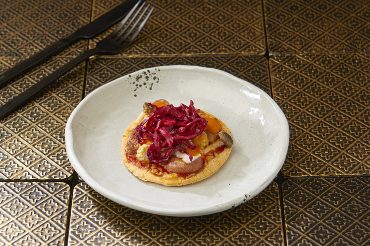 Kimchi en vega worst pizza