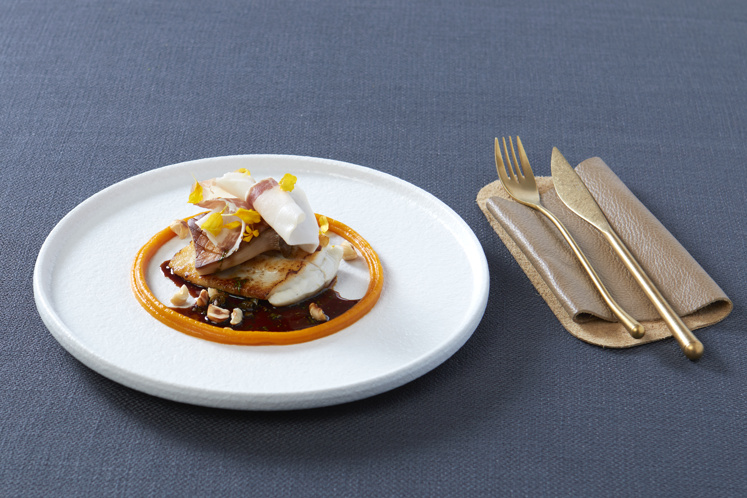 Tarbot met pompoen, eryngii, kappertjesjus en hazelnoot
