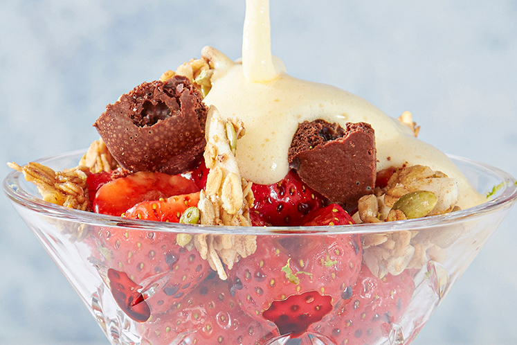 Gemarineerde aardbeien met champagnesabayon