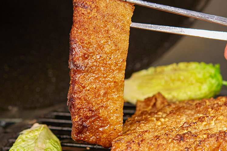 Buikspek met een krokante laag