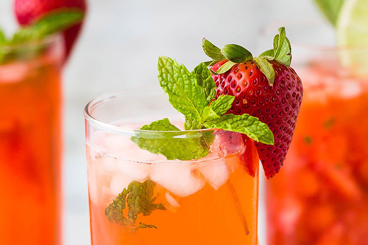 Chalo’s Strawberry Bellini