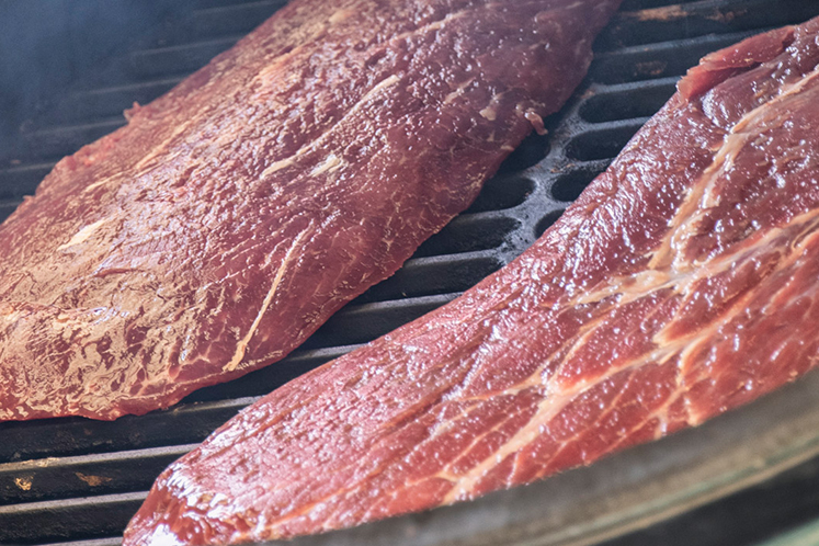 Gesplitste sukade van de Big Green Egg