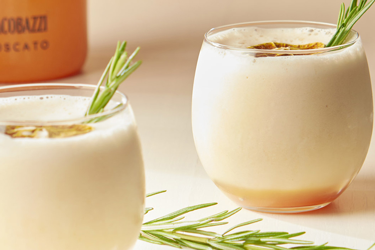 Bloody aperol scroppino